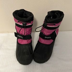 Girl snow boots. Size 3, black and pink. Like a new, one use.